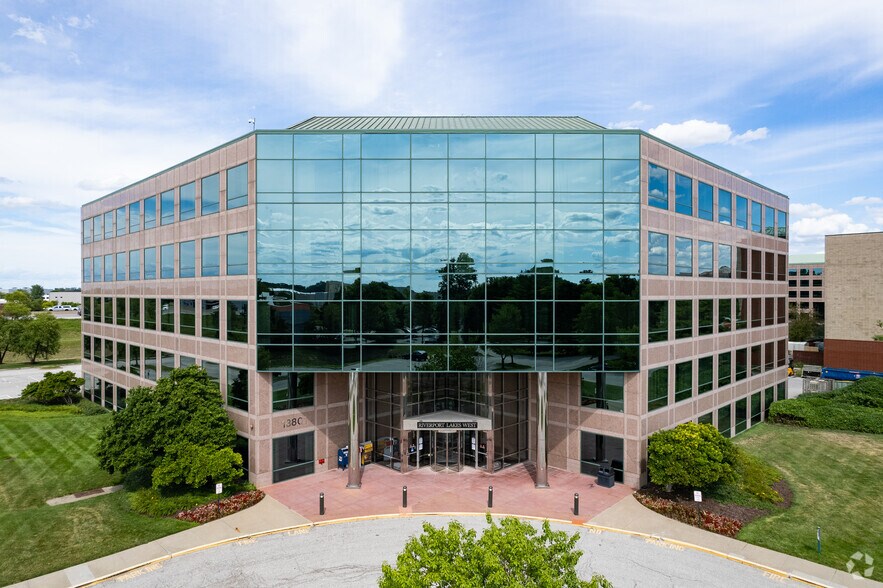 Primary Photo Of 13801 Riverport Dr, Maryland Heights Office For Lease
