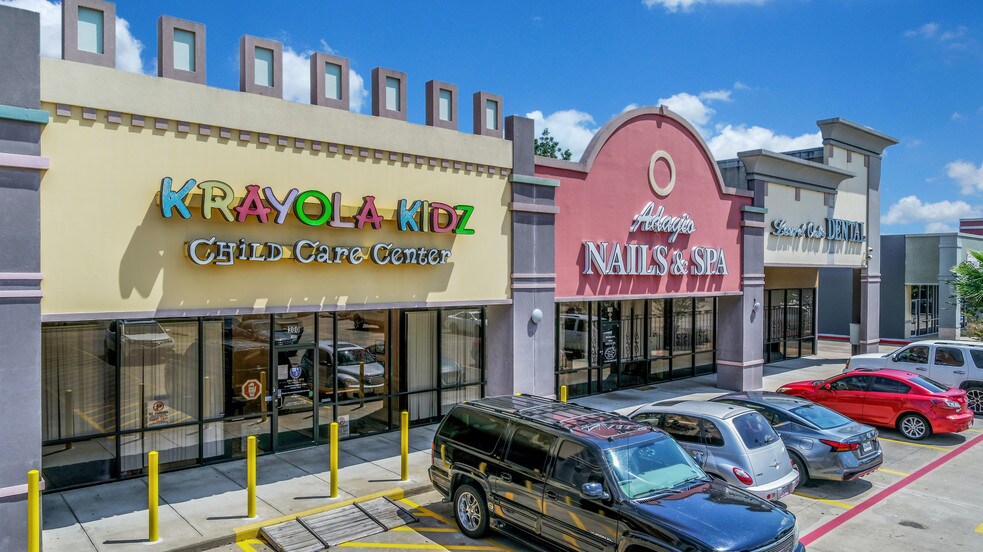 More Photos Of 2128 Spears Rd, Houston Freestanding For Lease