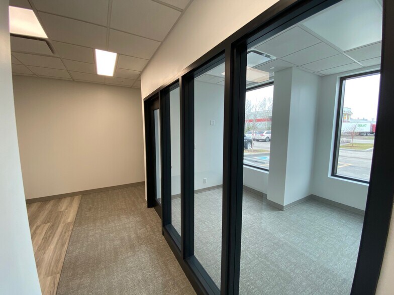 More Photos Of 5423 61 Av SE, Calgary Warehouse For Sale