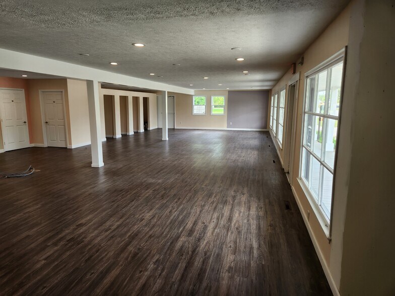 Primary Photo Of 6585 Jackson Rd, Ann Arbor Office For Lease