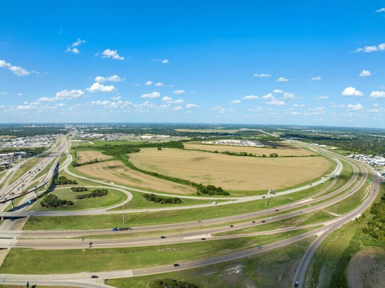 Primary Photo Of 256.24 Acres on IH 35 & Hwy6, Waco Land For Lease