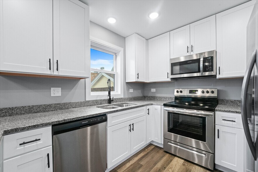 More Photos Of 1016 S State St, Lockport Apartments For Sale