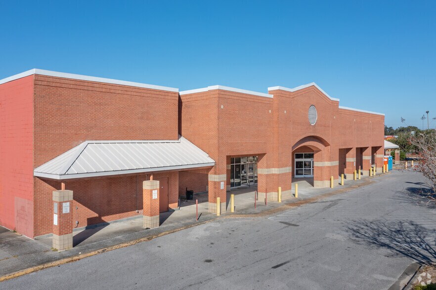 Primary Photo Of 5975 Mobile Hwy, Pensacola Freestanding For Lease