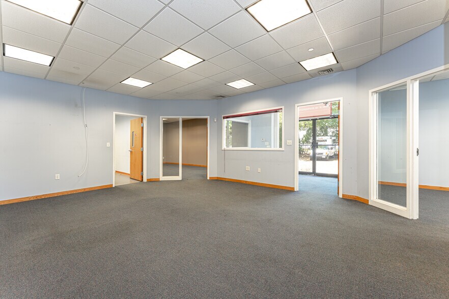 More Photos Of 131 Leeder Hill Dr, Hamden Warehouse For Sale