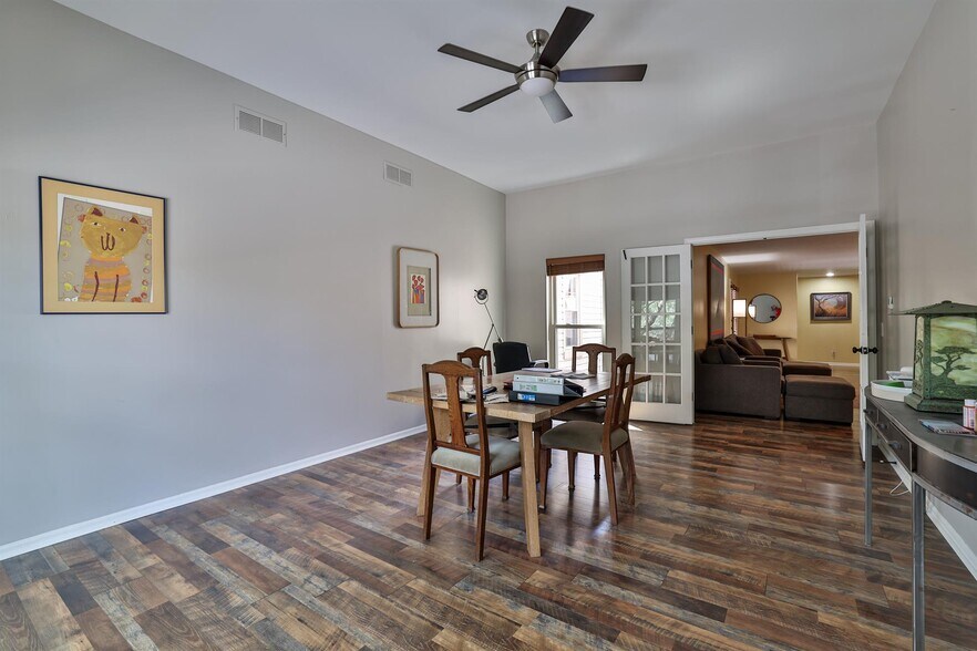 More Photos Of 2039 Madison Rd, Cincinnati Storefront Retail Office For Sale