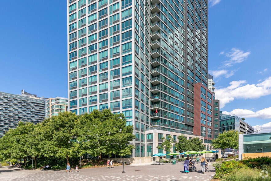 More Photos Of 47-20 Center Blvd, Long Island City Apartments For Lease