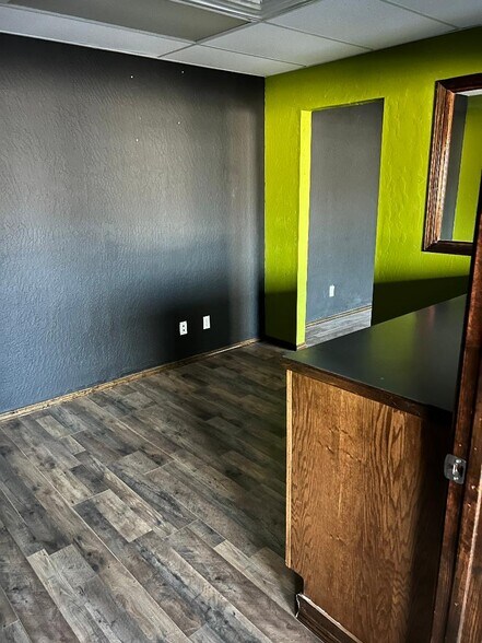 More Photos Of 3618 US Highway 59, Grove Freestanding For Lease