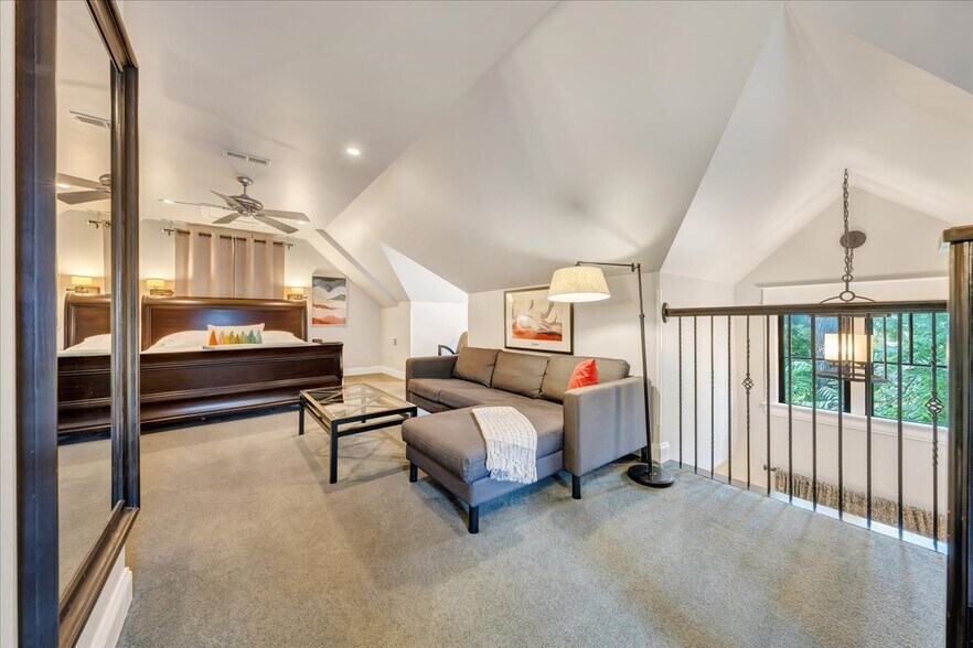 More Photos Of 1526 Franklin Rd SW, Roanoke Hospitality For Sale