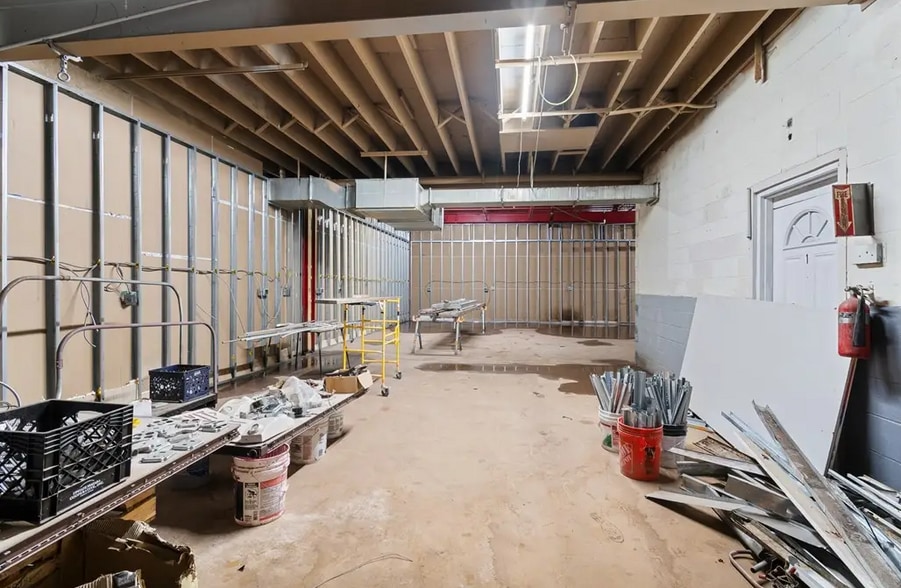 More Photos Of 395 Maple St, Rochester Office For Sale