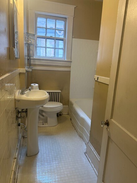 More Photos Of 506 Highland Ave SW, Roanoke Apartments For Sale