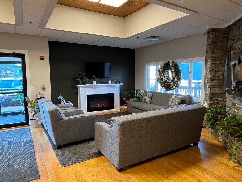 More Photos Of 140 Point Judith Rd, Narragansett Storefront Retail Office For Sale