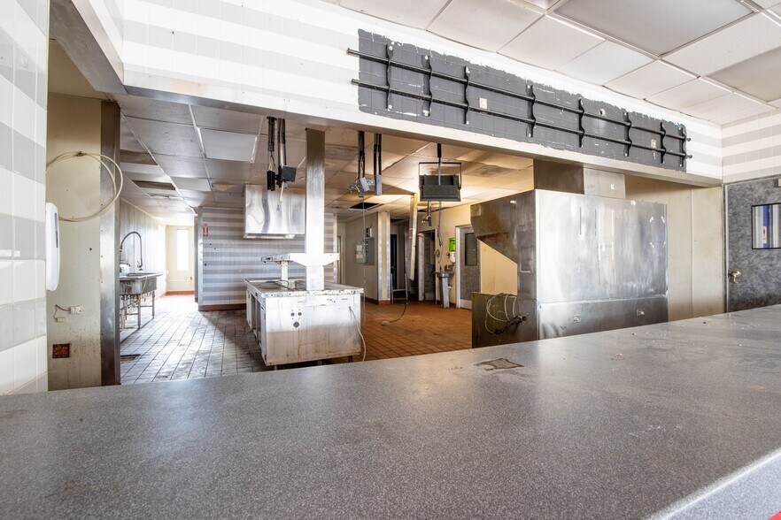 More Photos Of 14109 Highway 226 S, Spruce Pine General Retail For Sale