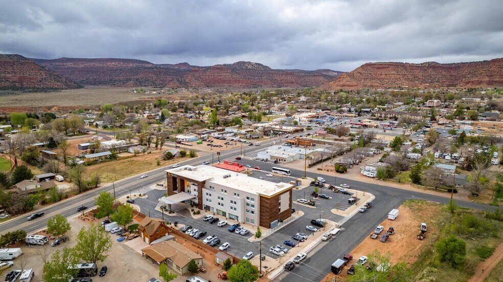 More Photos Of 465 S 100 E, Kanab Hospitality For Sale