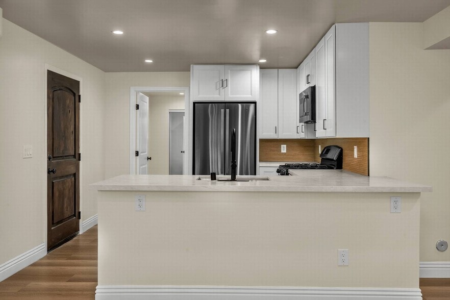 More Photos Of 1405 N Normandie Ave, Los Angeles Apartments For Sale