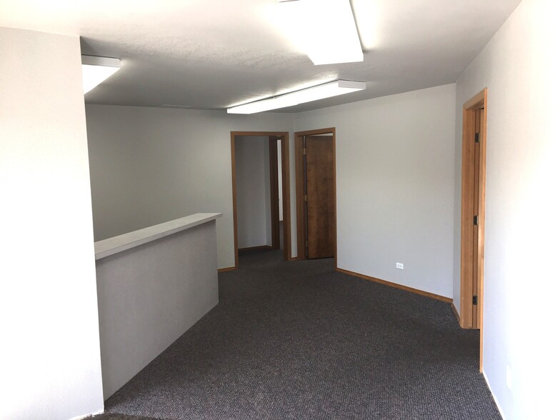 More Photos Of 813-827 S La Cassia Dr, Boise Office For Lease