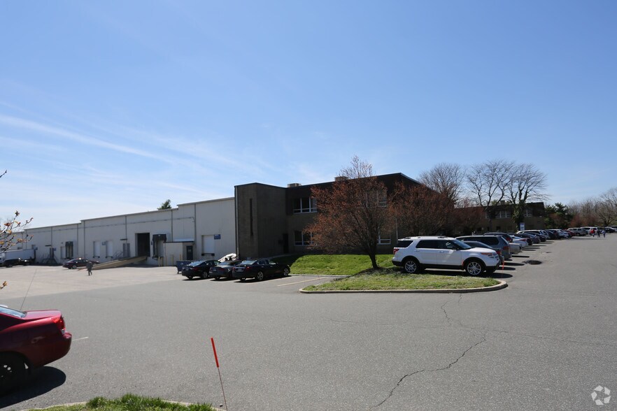 More Photos Of 440 Benigno Blvd, Bellmawr Flex For Sale