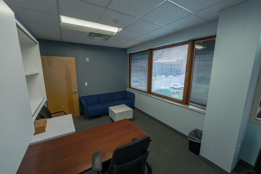 More Photos Of 65 Harristown Rd, Glen Rock Office For Lease