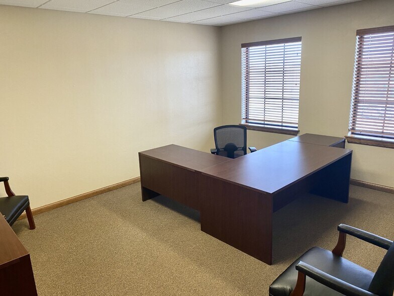 More Photos Of 755 W Covell Rd, Edmond Medical For Lease