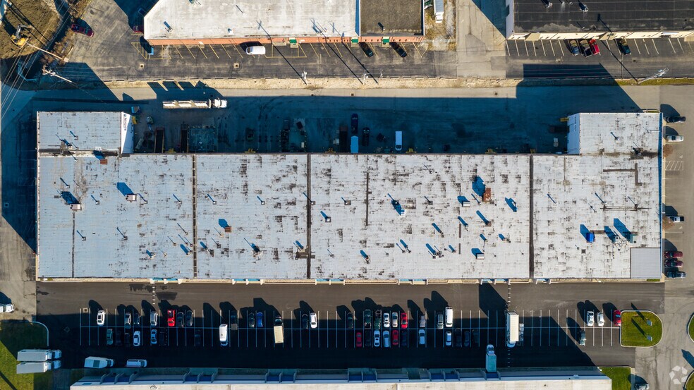 More Photos Of 7029 Huntley Rd, Columbus Light Manufacturing For Lease