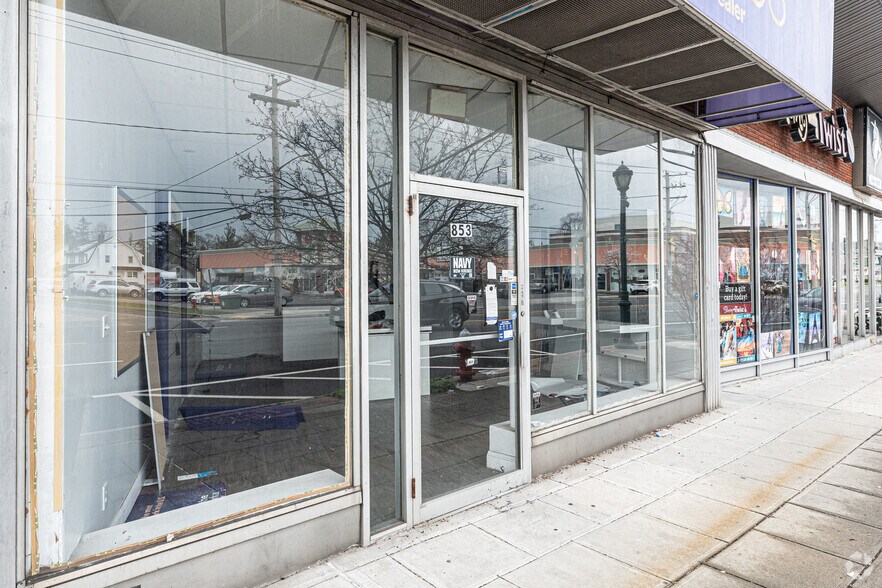 More Photos Of 851 Merrick Rd, Baldwin General Retail For Sale