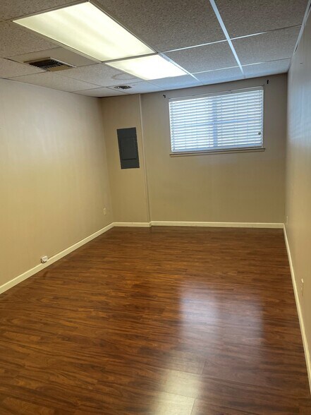 More Photos Of 359-363 Merchant St, Vacaville Storefront Retail Office For Lease