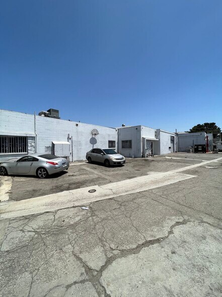 More Photos Of 560 W 182nd St, Gardena Manufacturing For Lease