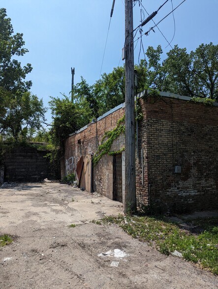 More Photos Of 5821 S Ada St, Chicago Warehouse For Sale