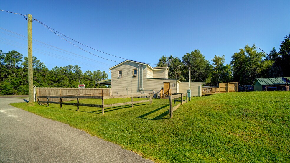 More Photos Of 3297 US 17 Hwy, Green Cove Springs Bar For Sale