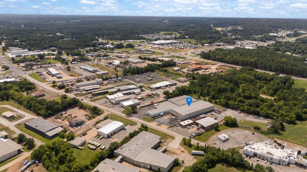 More Photos Of 2307 E Erwin St, Tyler Manufacturing For Lease