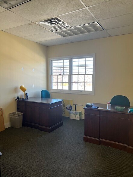 More Photos Of 991 Hamburg Tpke, Wayne Office For Lease