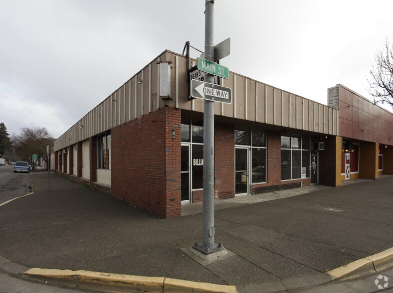 More Photos Of 402-406 Main St, Springfield Storefront For Lease