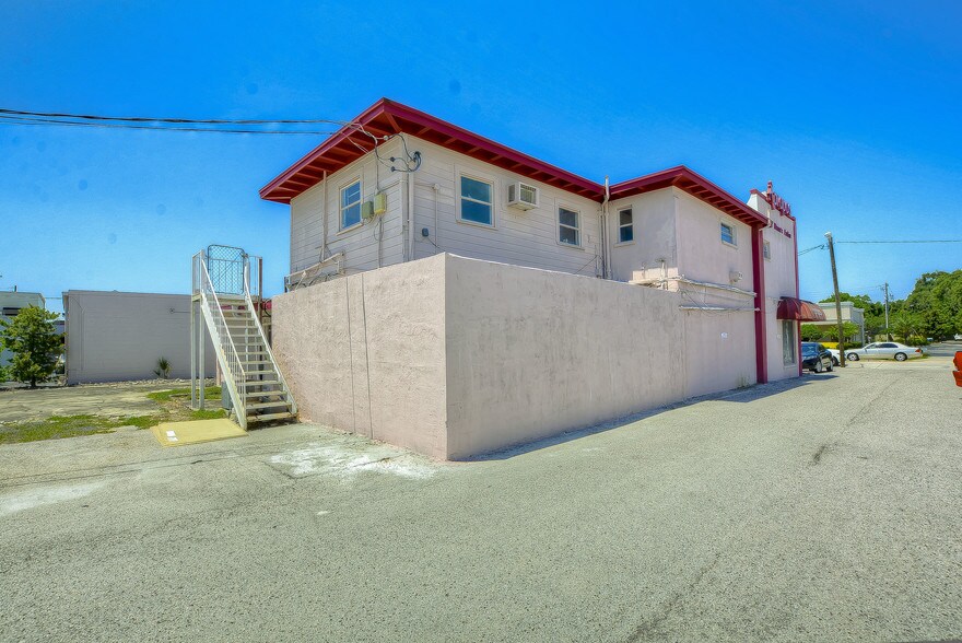 Primary Photo Of 2102 S Dale Mabry Hwy, Tampa Freestanding For Sale