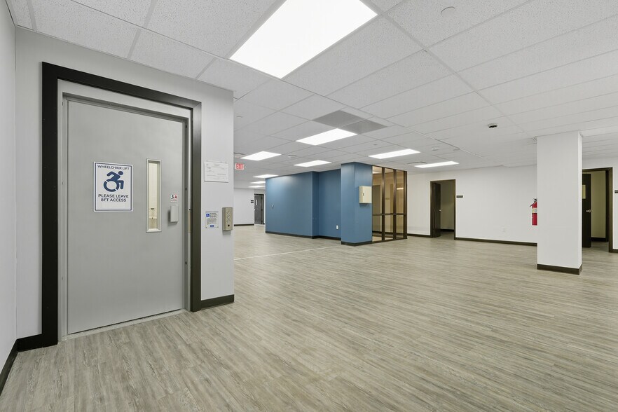 More Photos Of 1466 Curran Hwy, North Adams Manufacturing For Lease