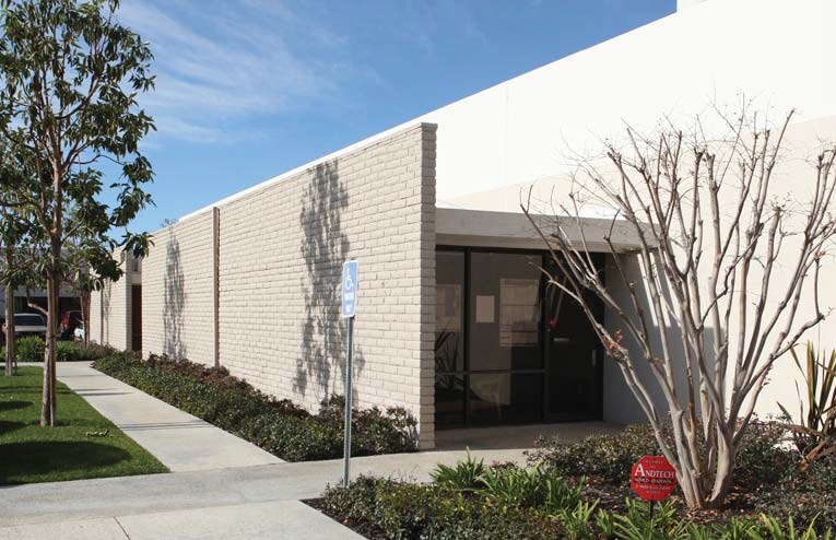 More Photos Of 1414-1420 N Batavia St, Orange Light Manufacturing For Lease