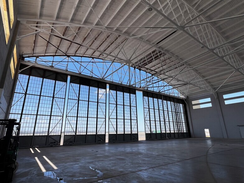 More Photos Of 8100 Airbus Military Dr, Mobile Airplane Hangar For Lease