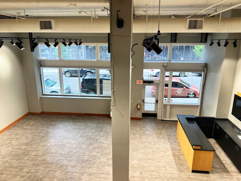 More Photos Of 1101-1111 SW Washington St, Portland Office For Lease