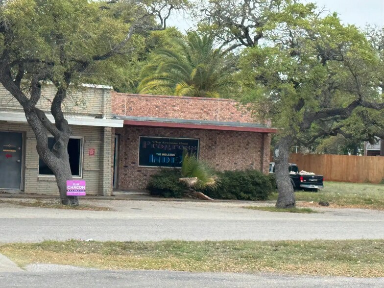 More Photos Of 346-354 S Houston St, Aransas Pass Office For Sale