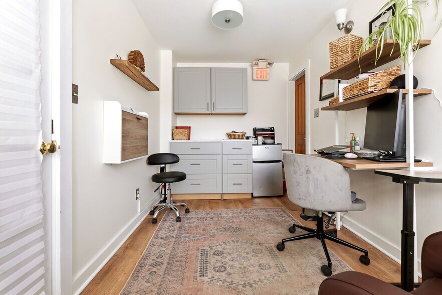 More Photos Of 58 Central St, Ipswich Storefront Retail Residential For Sale