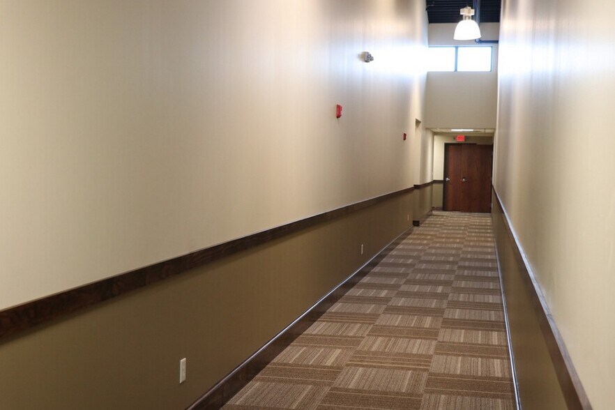 More Photos Of 4209 W Shamrock Ln, Mchenry Medical For Lease