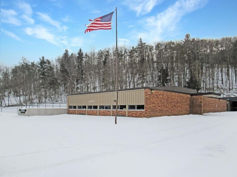 More Photos Of 201 Hoovertown Rd, Penfield Flex For Sale