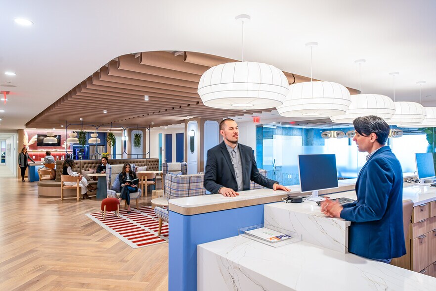 More Photos Of 1750 Tysons Blvd, McLean Coworking Space