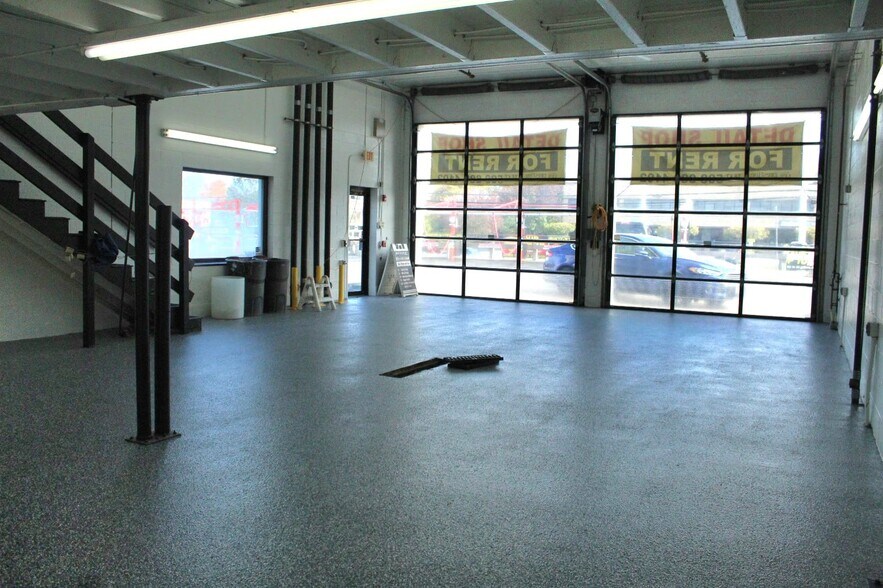 More Photos Of 933 Turnpike St, Canton Carwash For Lease
