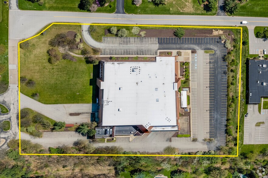 More Photos Of 615 Epsilon Dr, Pittsburgh Light Manufacturing For Lease