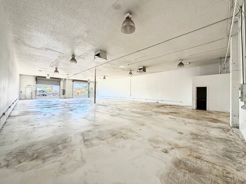 More Photos Of 3744 Meade Ave, Las Vegas Warehouse For Lease