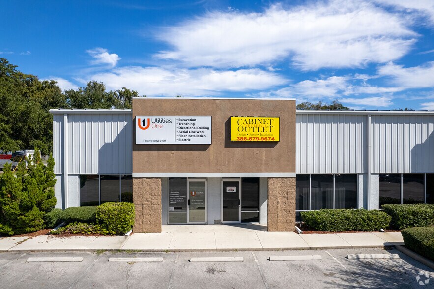More Photos Of 1757 N Nova Rd, Daytona Beach General Retail For Lease