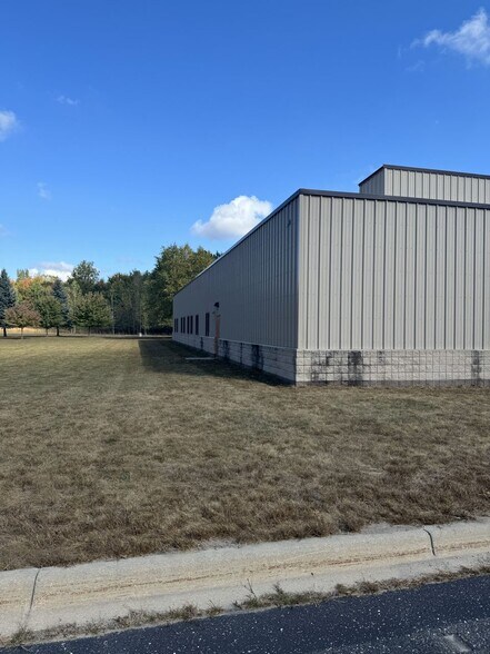 More Photos Of 215 Fast Ice Dr, Midland Research And Development For Sale