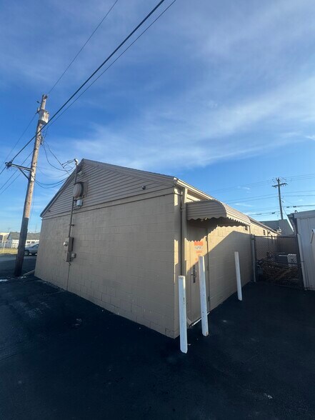 More Photos Of 513-521 E Perkins Ave, Sandusky Storefront For Sale