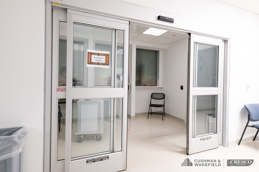 More Photos Of 27100 Chardon Rd, Cleveland Hospital For Sale