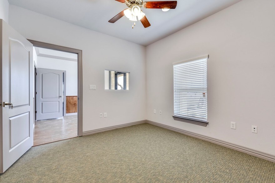 More Photos Of 3001 Joe Dimaggio Blvd, Round Rock General Retail For Sale