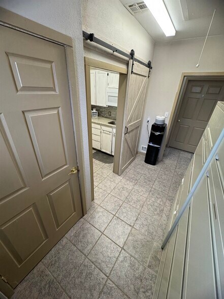 More Photos Of 1909 Indian Wells Rd, Alamogordo Loft Creative Space For Sale